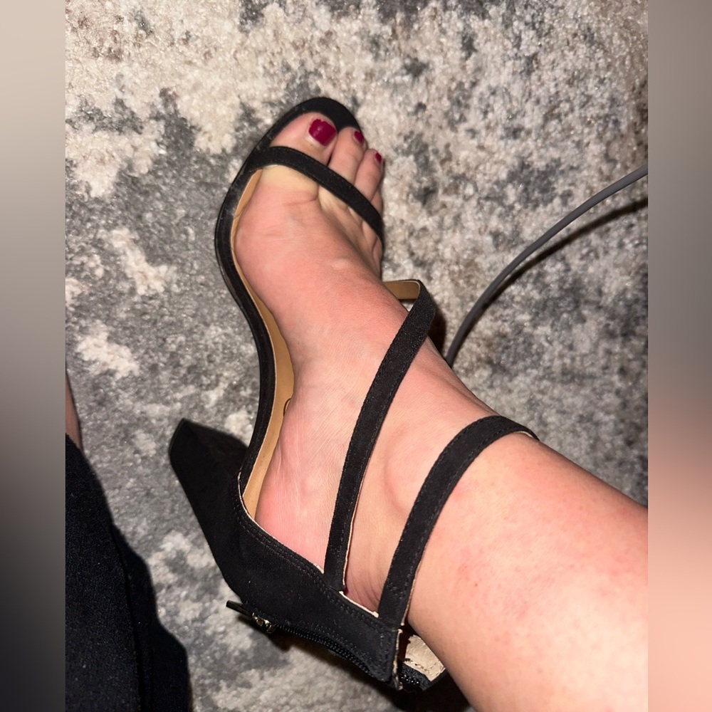 Jessica Simpson, black, strappy heels, size 8